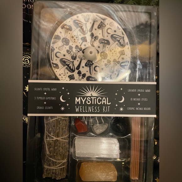 MYSTICAL WELLNESS KIT-NIB - Picture 2 of 6